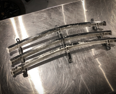 Porsche_928_Center_Grill_1